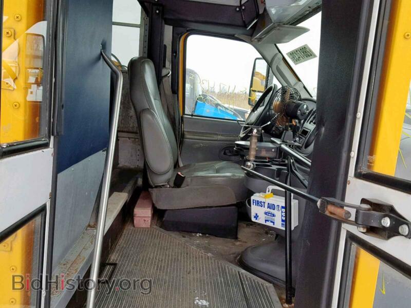 2008 Ford ECONOLINE (VIN 1FD4E45P38DB38499) — photo 5 of 10