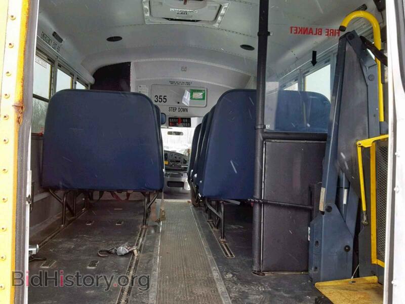 2008 Ford ECONOLINE (VIN 1FD4E45P38DB38499) — photo 6 of 10