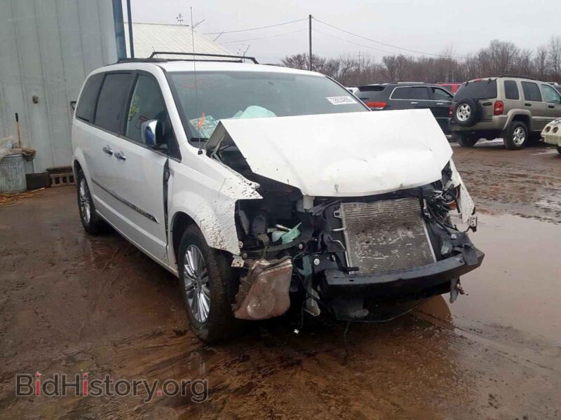 2013 Chrysler MINIVAN Town & COU (VIN 2C4RC1CG0DR534477) — photo 1 of 10, Copart, damage: front end