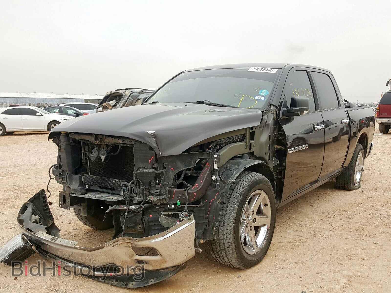 2011 DODGE RAM 1500 - VIN: 1D7RB1CT4BS670631 - Фото 2