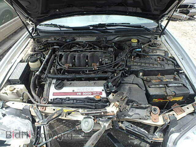 2000 NISSAN MAXIMA - VIN: JN1CA31A2YT020640 - Photo 7