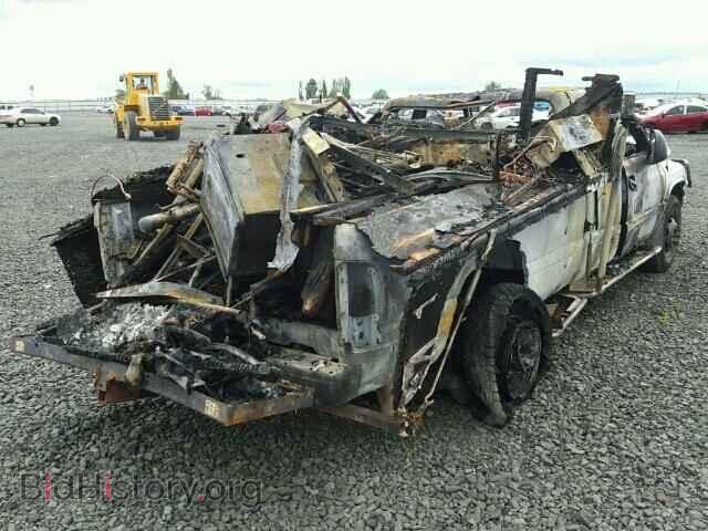 2000 DODGE RAM 3500 - VIN: 1B7MC3364YJ150662 - Фото 4