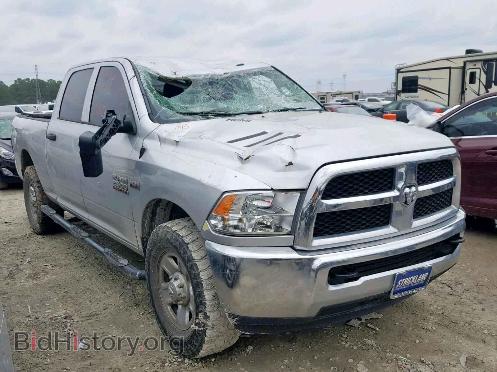 Фотография  - RAM 2500 ST 2015