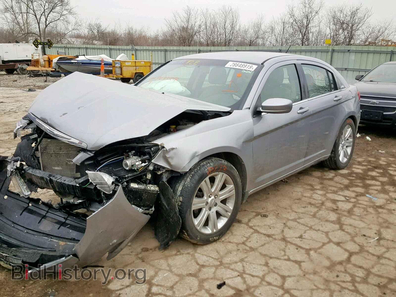 2013 CHRYSLER 200 - VIN: 1C3CCBAB2DN763327 - Photo 2