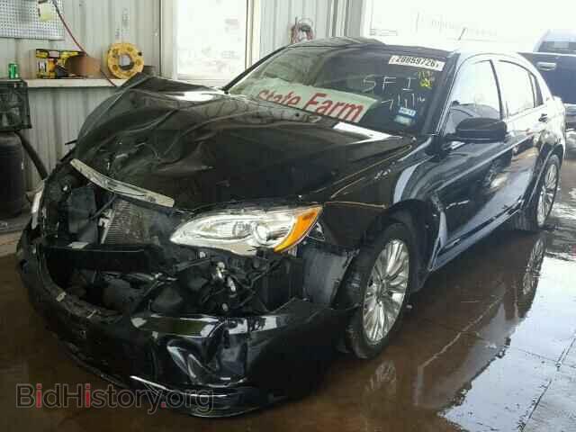 2013 CHRYSLER 200 - VIN: 1C3CCBAB3DN670770 - Фото 2