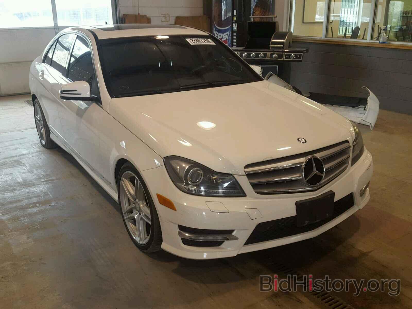 Photo WDDGF4HB3DR264427 - MERCEDES-BENZ C 250 2013