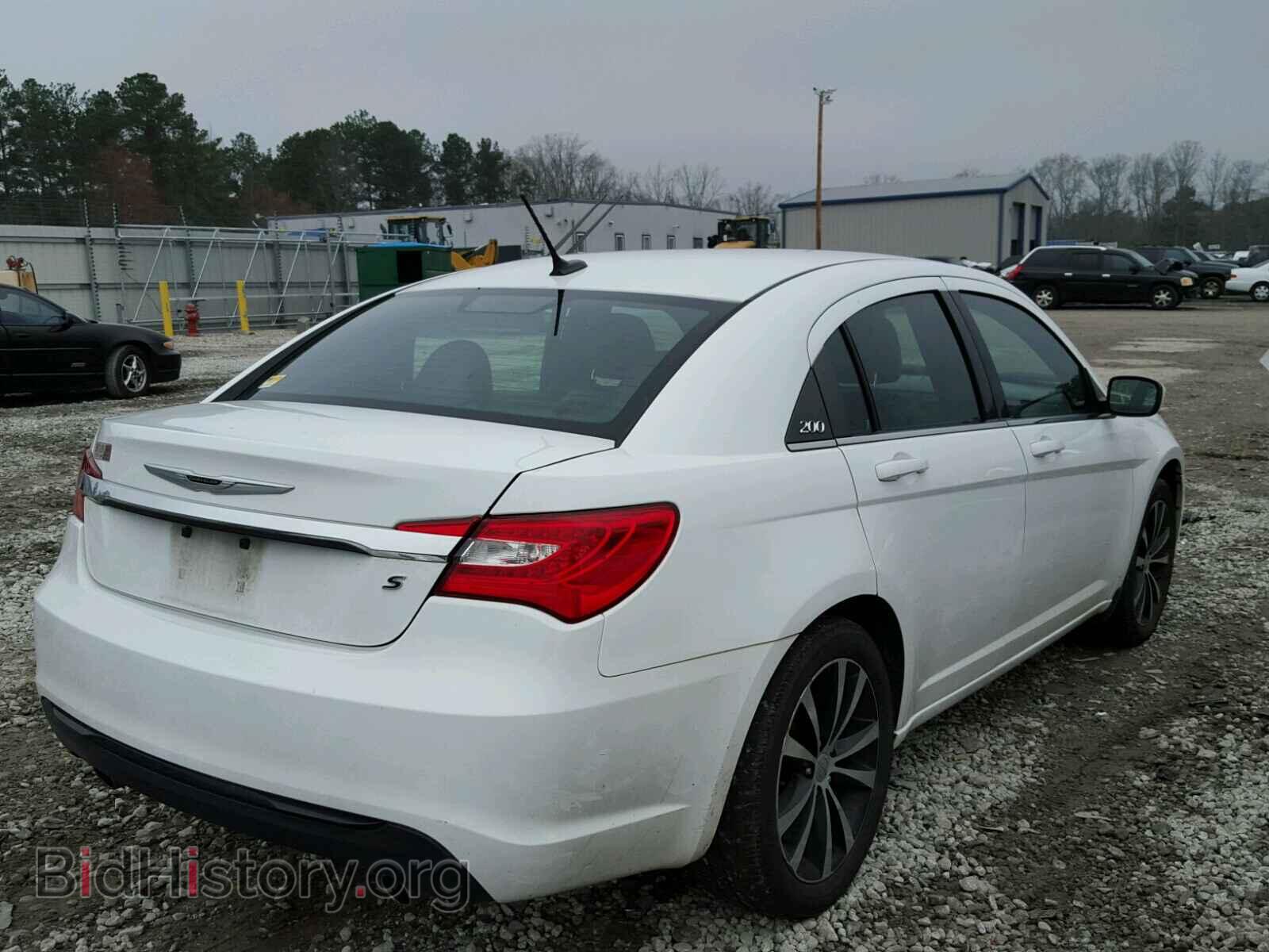 2013 CHRYSLER 200 - VIN: 1C3CCBCG6DN533573 - Фото 4