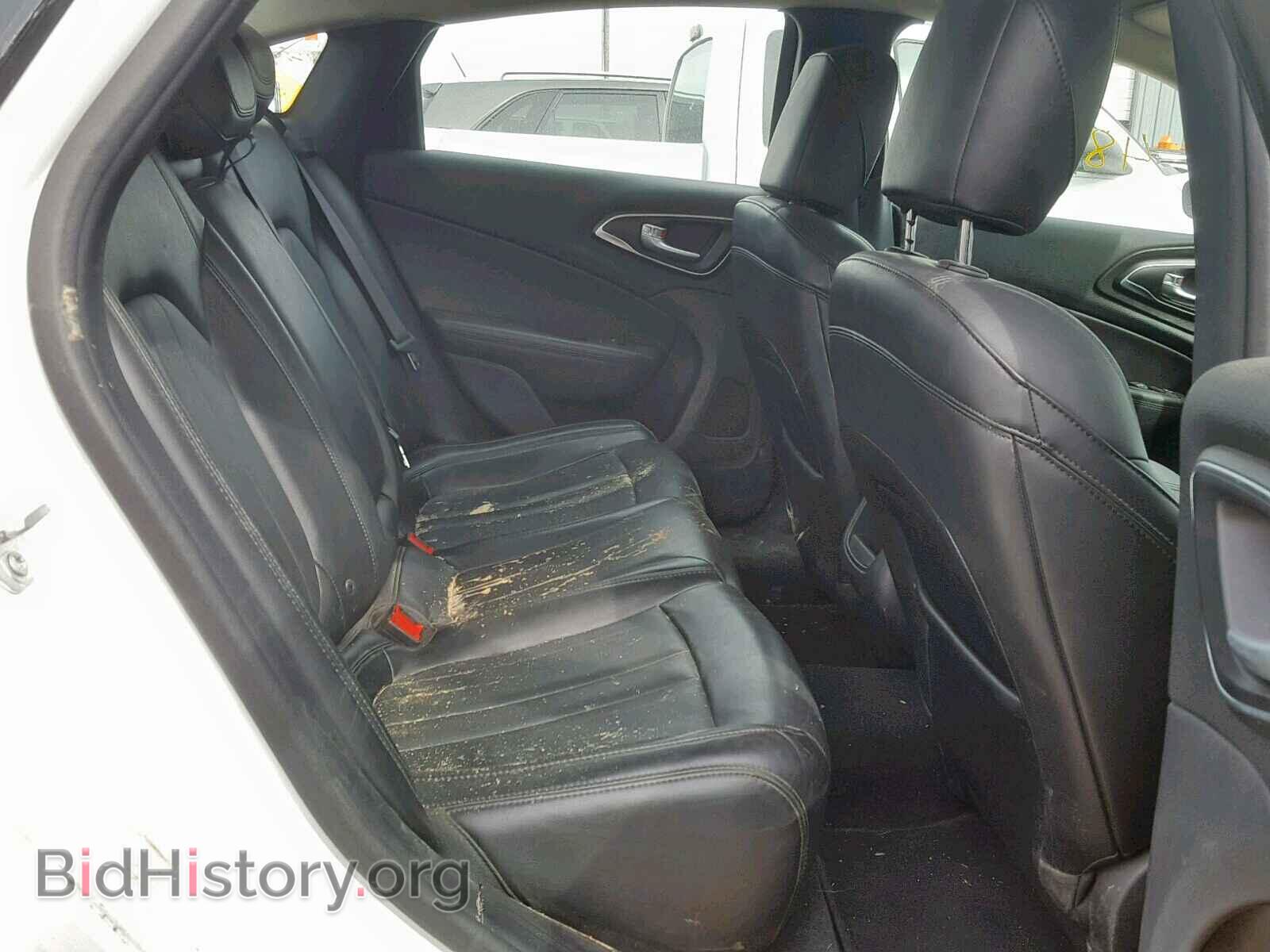 2016 CHRYSLER 200 - VIN: 1C3CCCAB5GN184889 - Фото 6