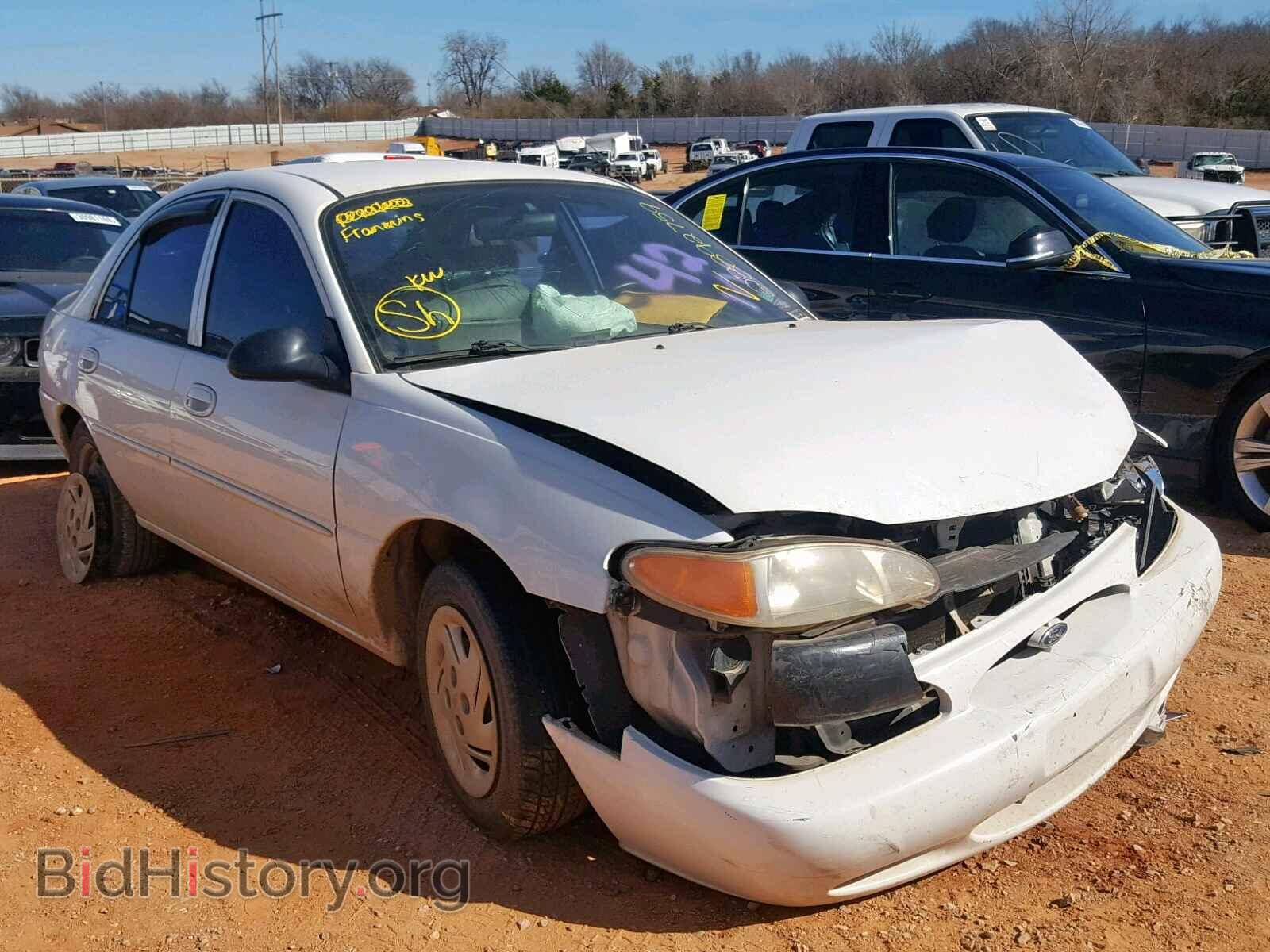 Photo 3FAFP13P8YR233971 - FORD ESCORT 2000