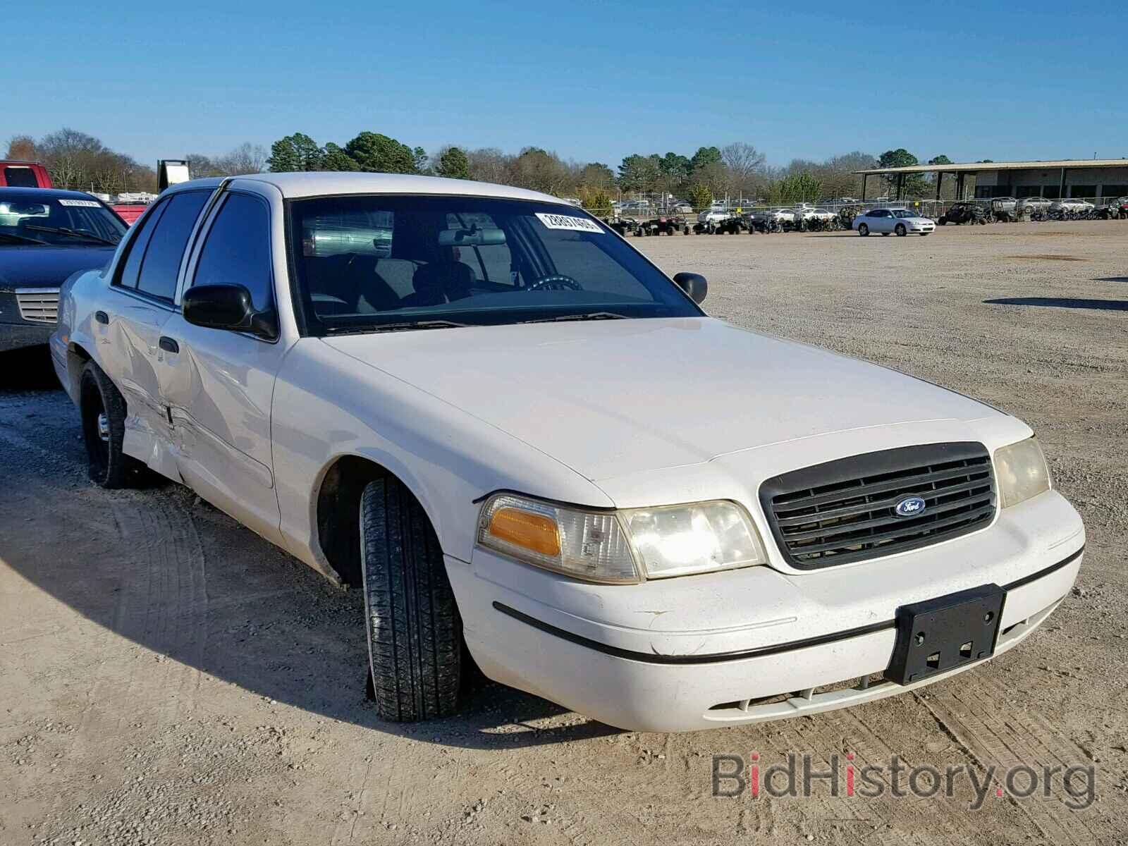 Photo 2FAFP71WXYX118920 - FORD CROWN VIC 2000