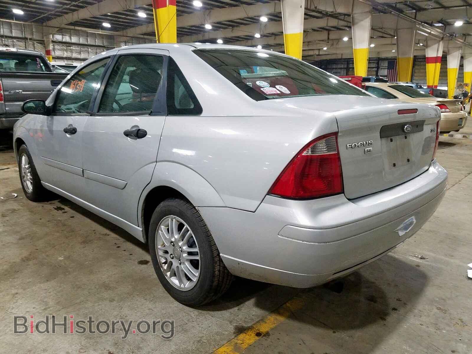 2005 FORD FOCUS - VIN: 1FAFP34N05W264018 - Фото 3