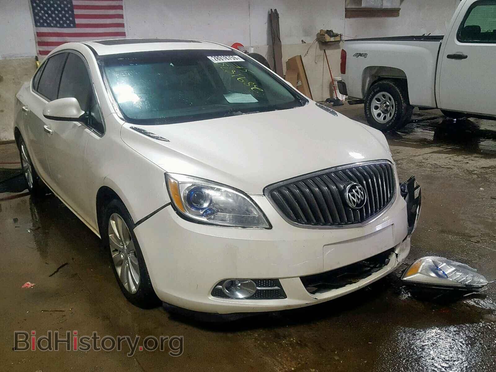 Photo  - BUICK VERANO 2012