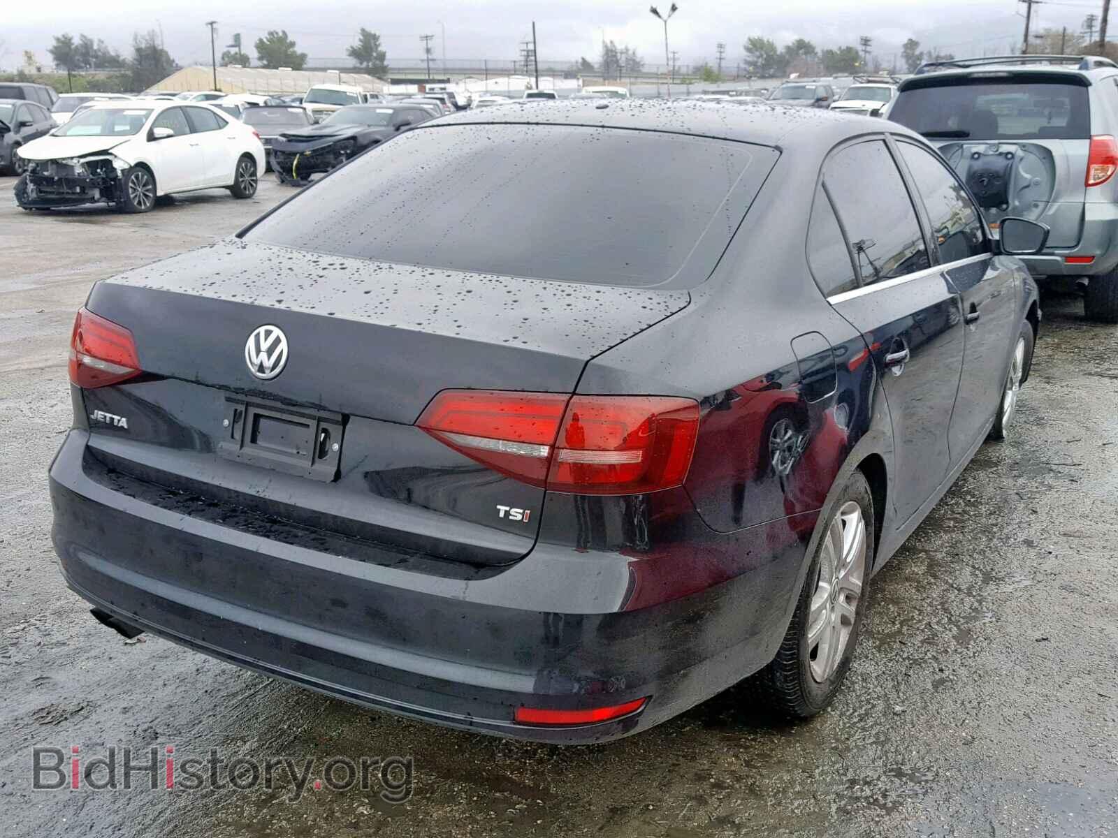 2017 VOLKSWAGEN JETTA - VIN: 3VW2B7AJ3HM355902 - Фото 4
