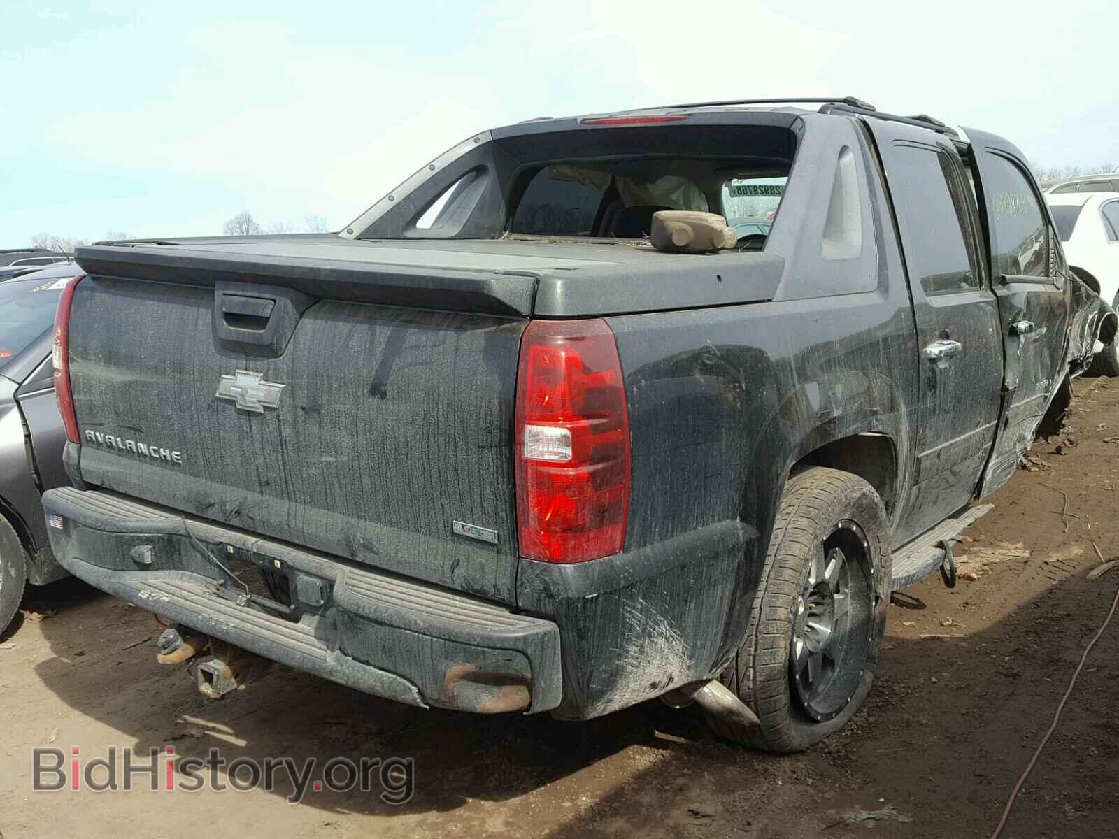 2011 CHEVROLET AVALANCHE - VIN: 3GNTKEE39BG132042 - Фото 4