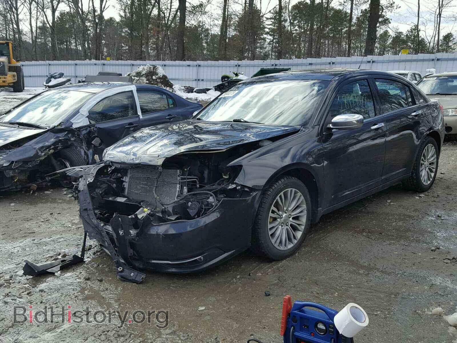 2011 CHRYSLER 200 - VIN: 1C3BC2FG7BN520559 - Фото 2