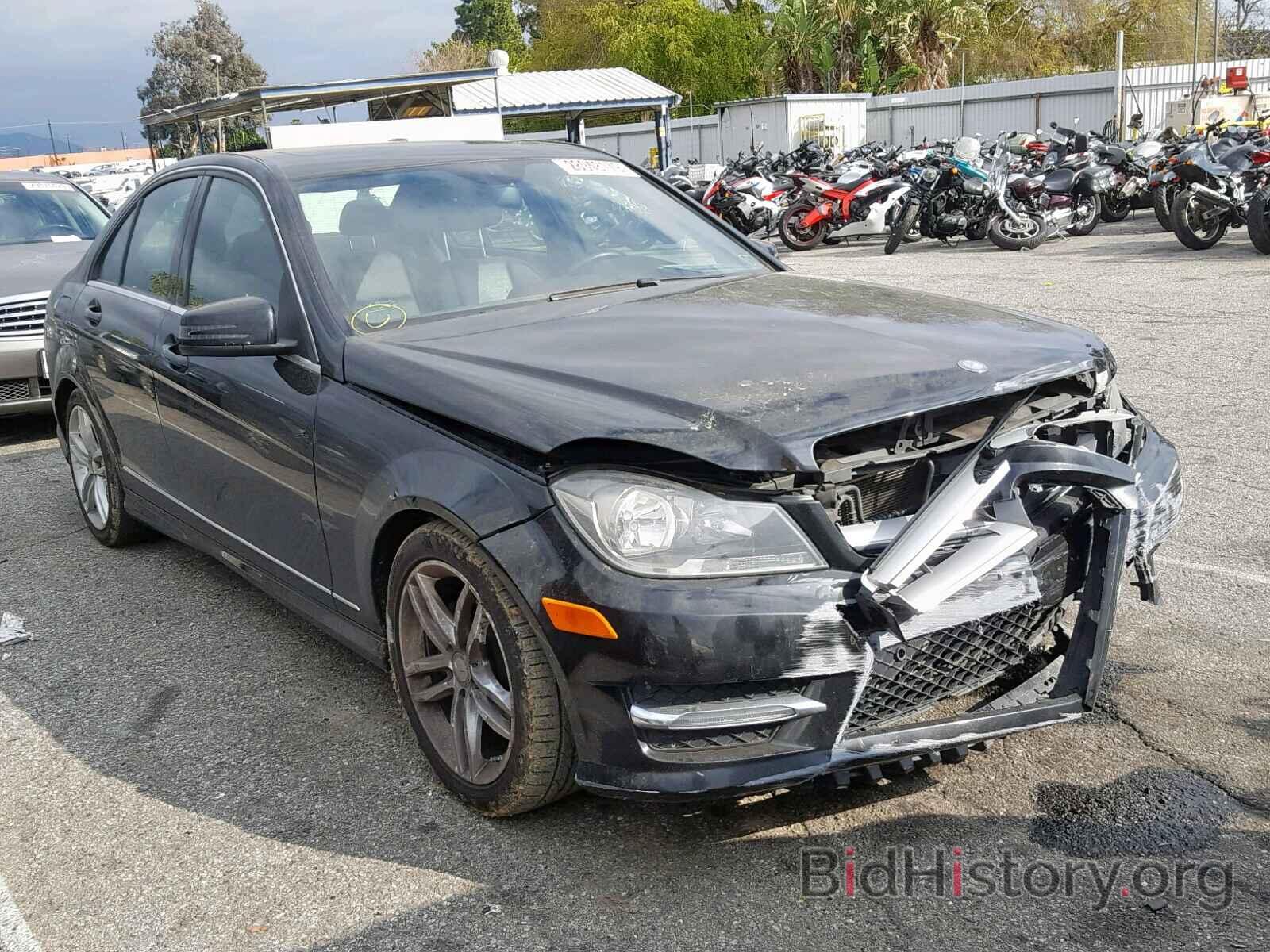 Photo WDDGF4HBXDR283881 - MERCEDES-BENZ C 250 2013