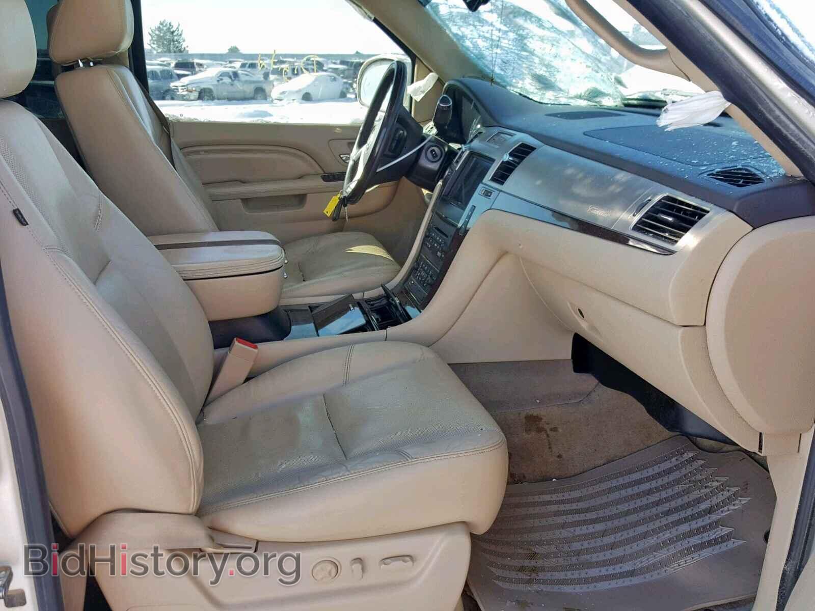 2011 CADILLAC ESCALADE - VIN: 1GYS3HEF7BR377039 - Фото 5