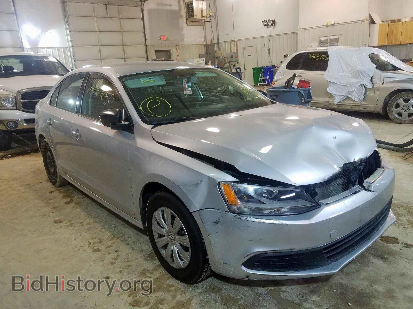 2014 Volkswagen JETTA Jetta Base (VIN 3VW2K7AJ6EM224331) — фото 1 из 10, Copart, повреждение: передняя часть