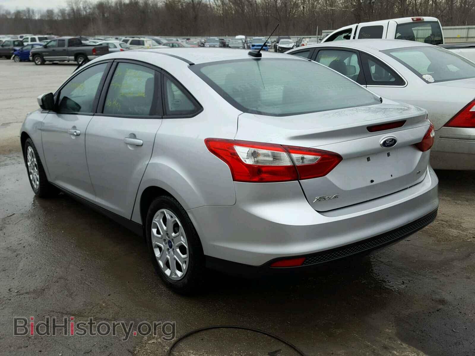 2012 Ford FOCUS (VIN 1FAHP3F23CL242329) — фото 3 из 10