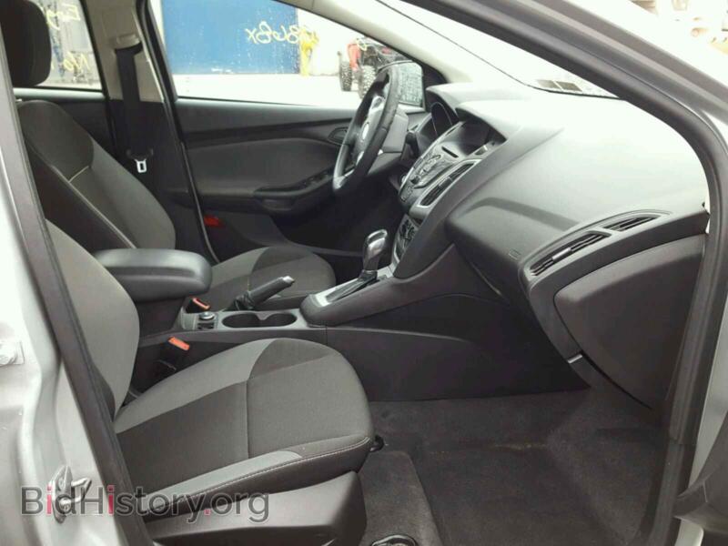2012 Ford FOCUS (VIN 1FAHP3F23CL242329) — фото 5 из 10