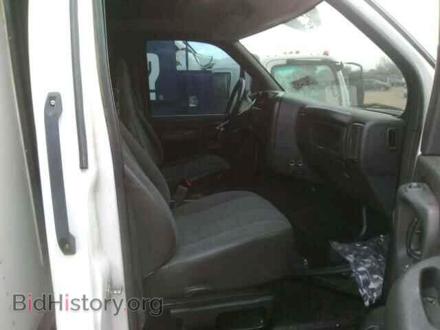 2008 GMC C/K/R5500 - VIN: 1GDE5C1908F417886 - Photo 5