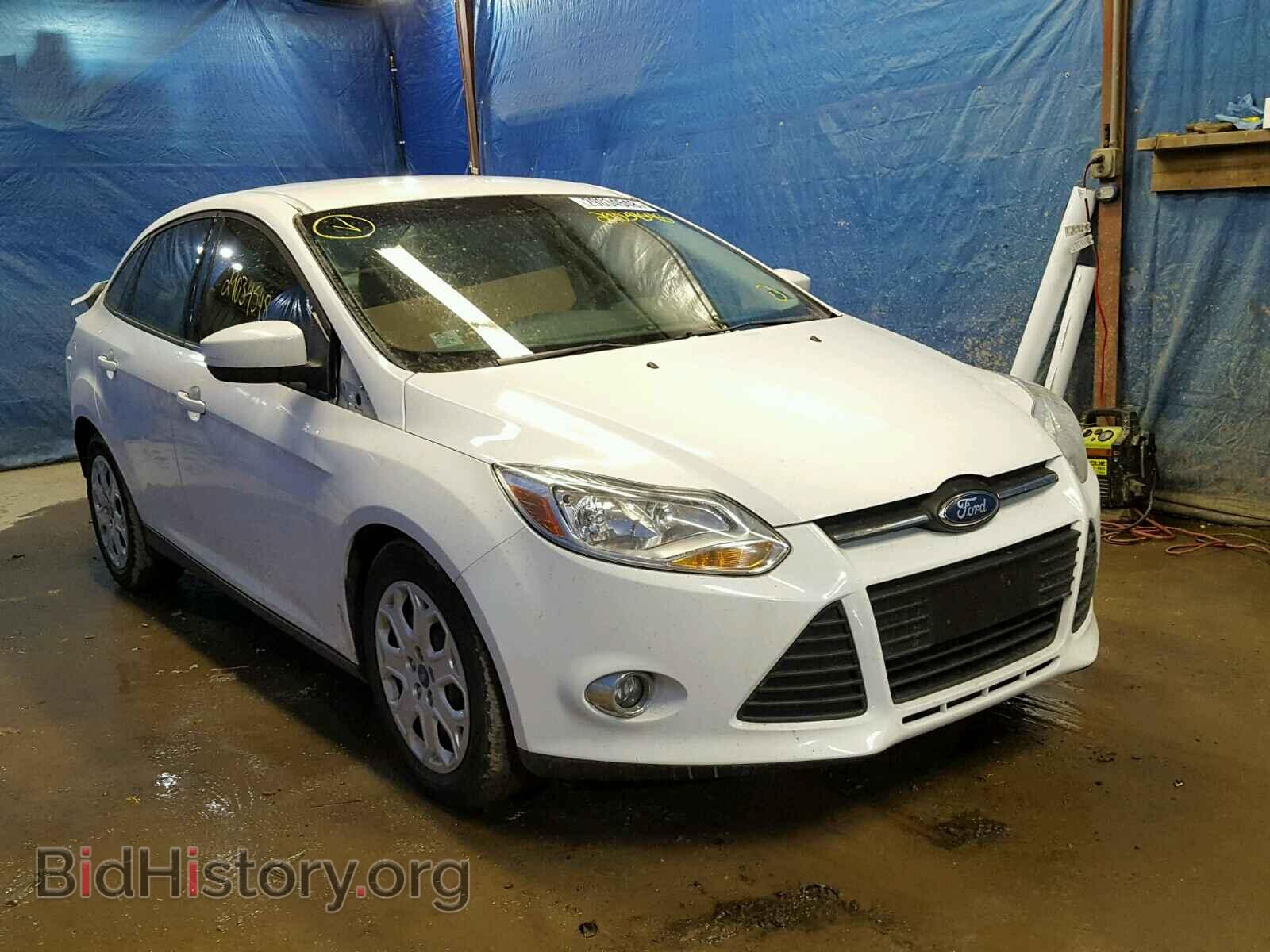 Photo 1FAHP3F29CL216768 - FORD FOCUS 2012