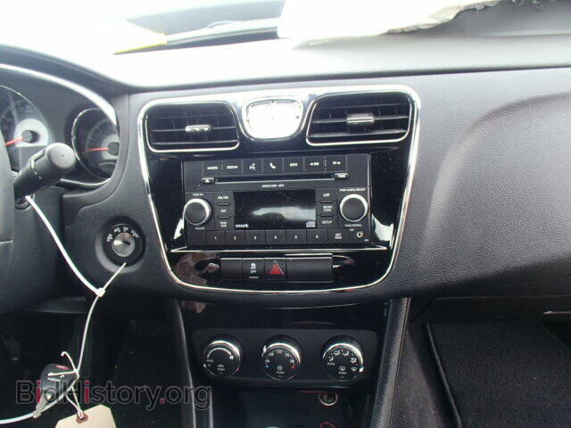 2011 CHRYSLER 200 - VIN: 1C3BC1FB3BN570695 - Фото 9