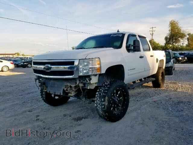 2011 CHEVROLET SILVERADO - VIN: 1GCPKSE31BF140677 - Photo 2