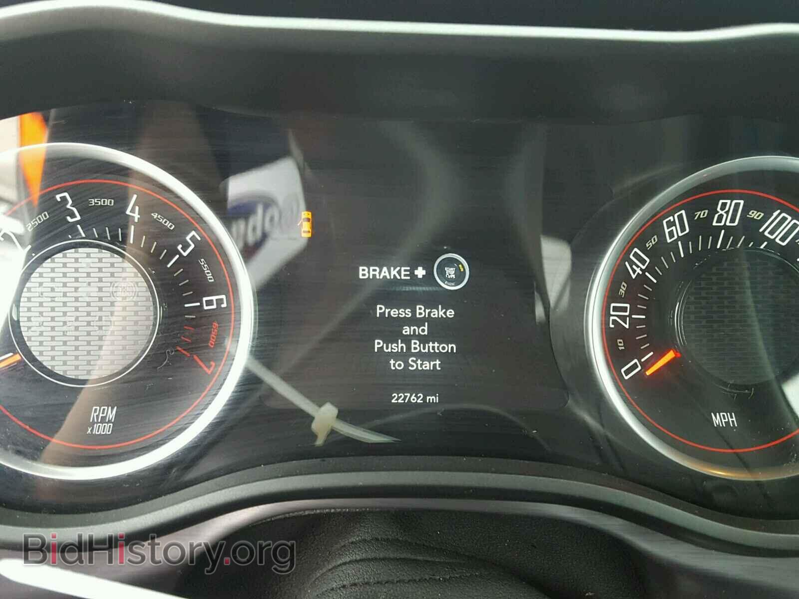 2017 DODGE CHALLENGER - VIN: 2C3CDZAG3HH550113 - Фото 8
