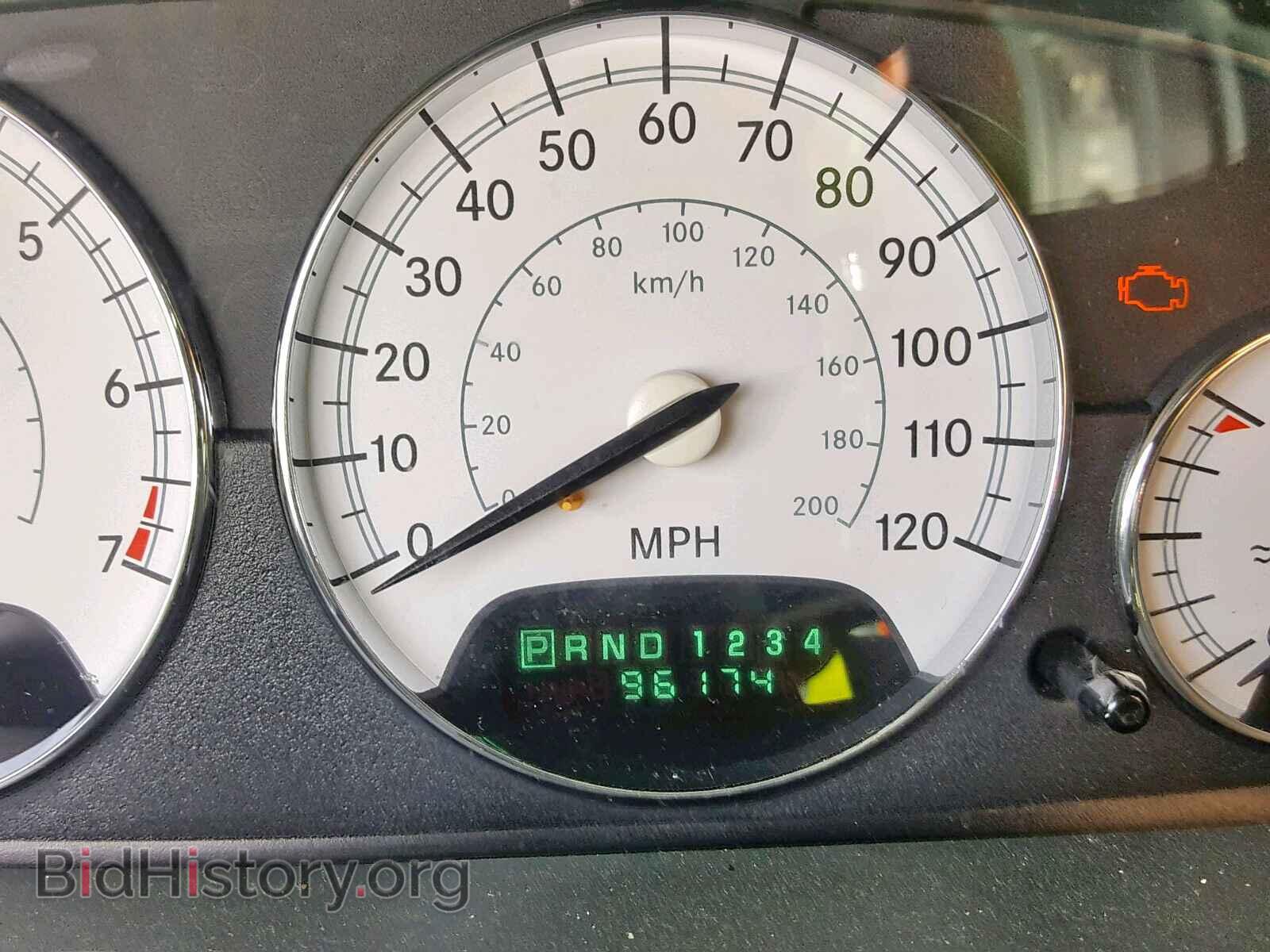 2004 CHRYSLER SEBRING - VIN: 1C3EL65R44N208435 - Фото 8