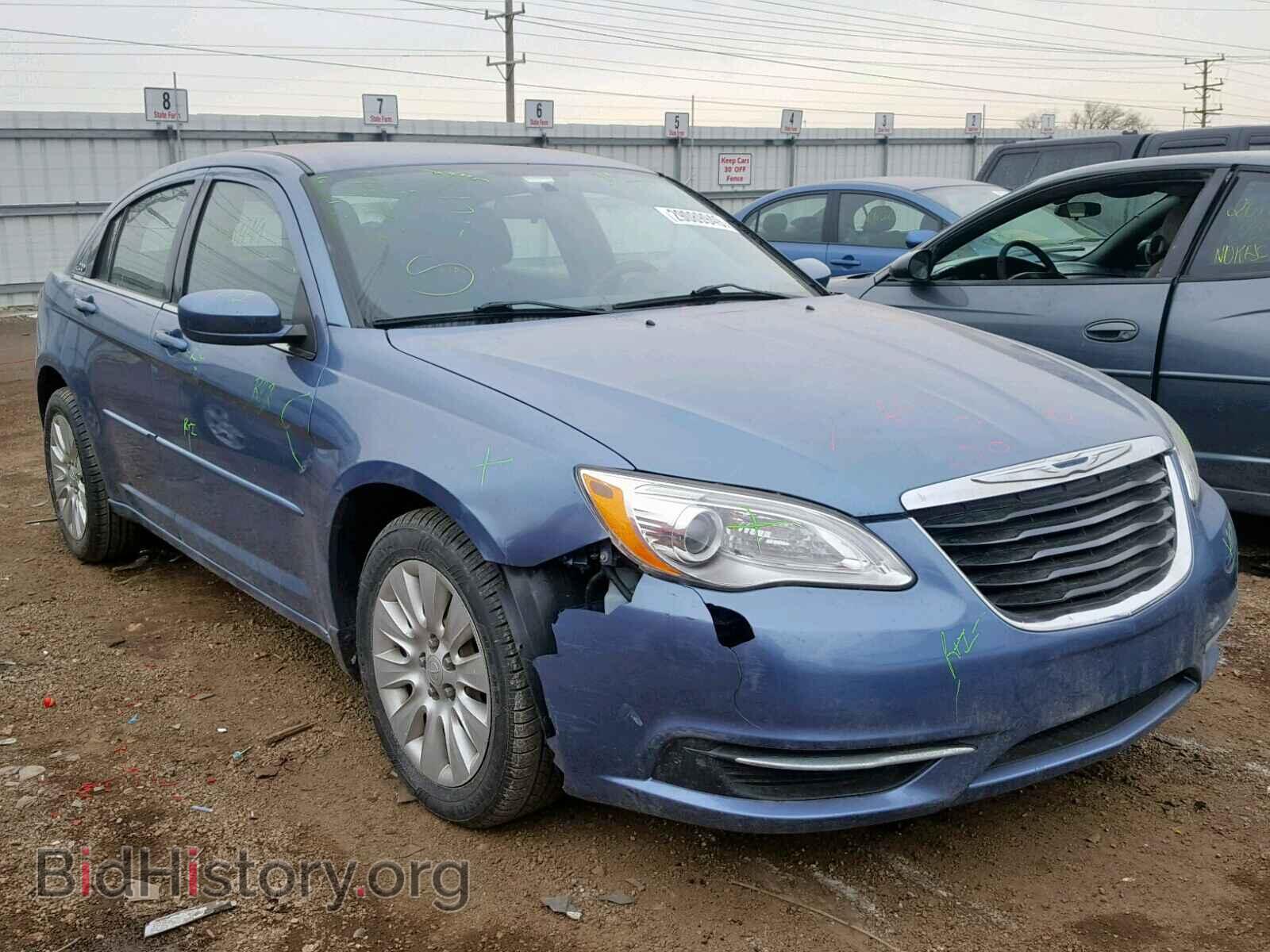 Photo 1C3BC4FB0BN558084 - CHRYSLER 200 2011