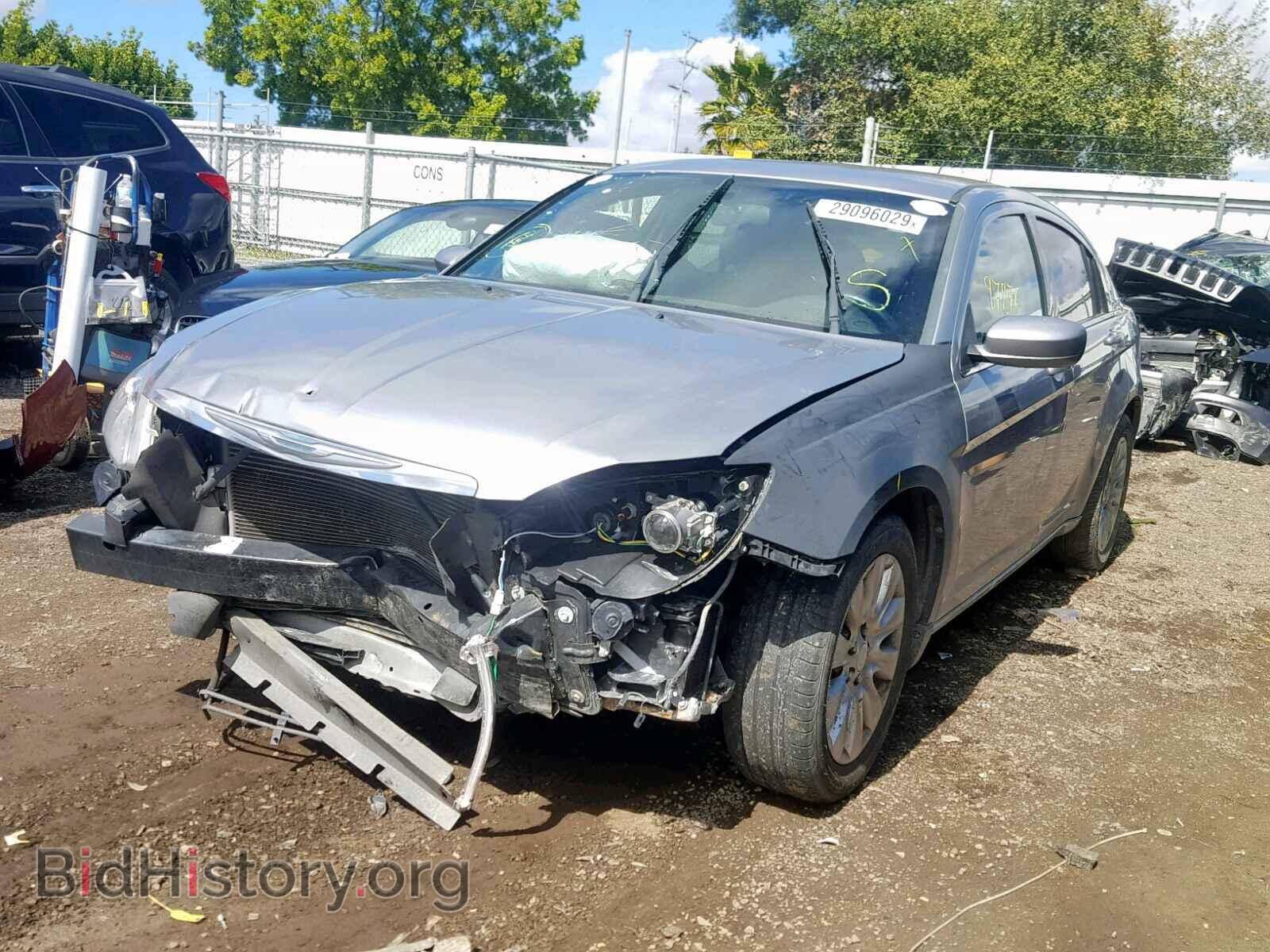 2013 CHRYSLER 200 - VIN: 1C3CCBAG9DN737741 - Photo 2