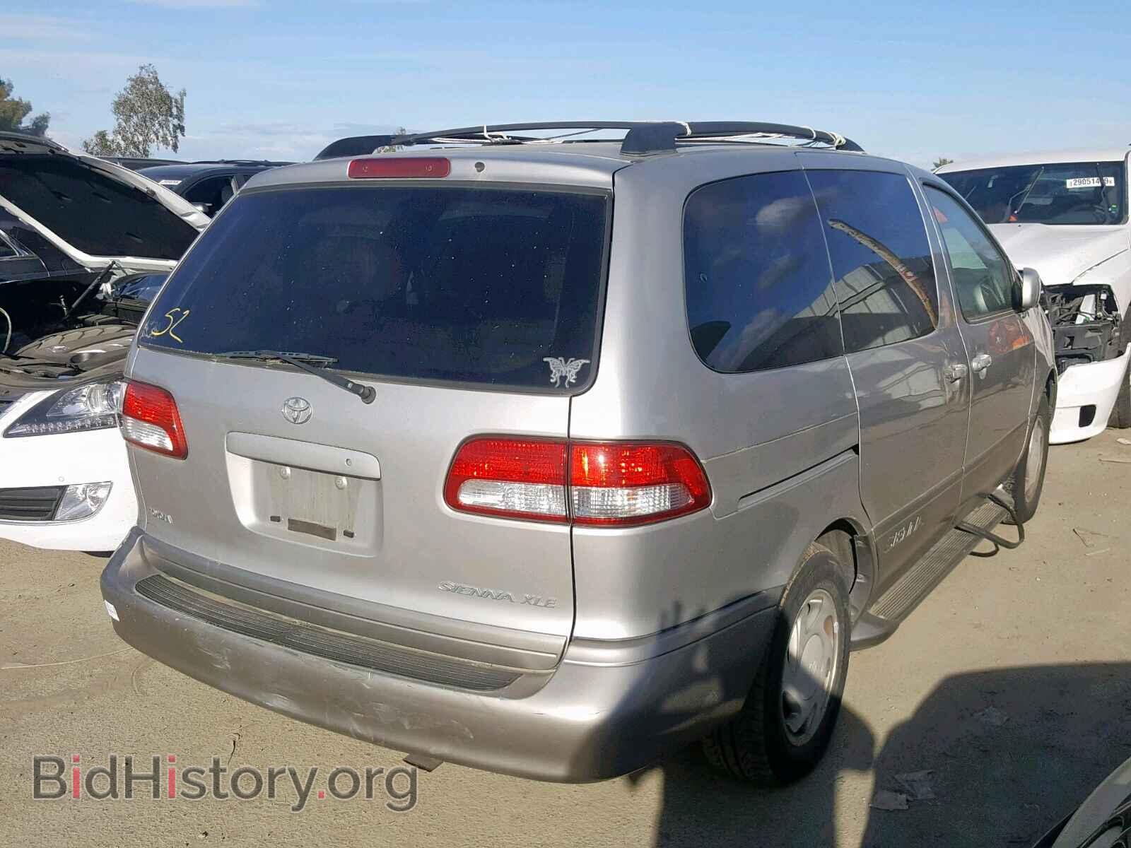 Фотография  - TOYOTA SIENNA LE 2002