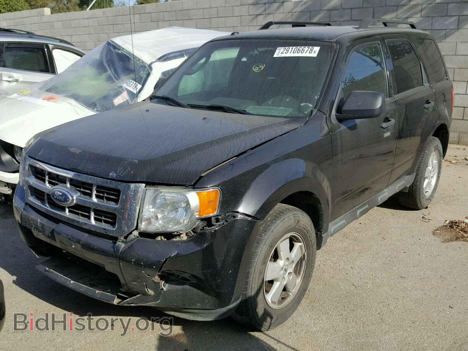 2011 FORD ESCAPE - VIN: 1FMCU9DG2BKC64563 - Photo 2
