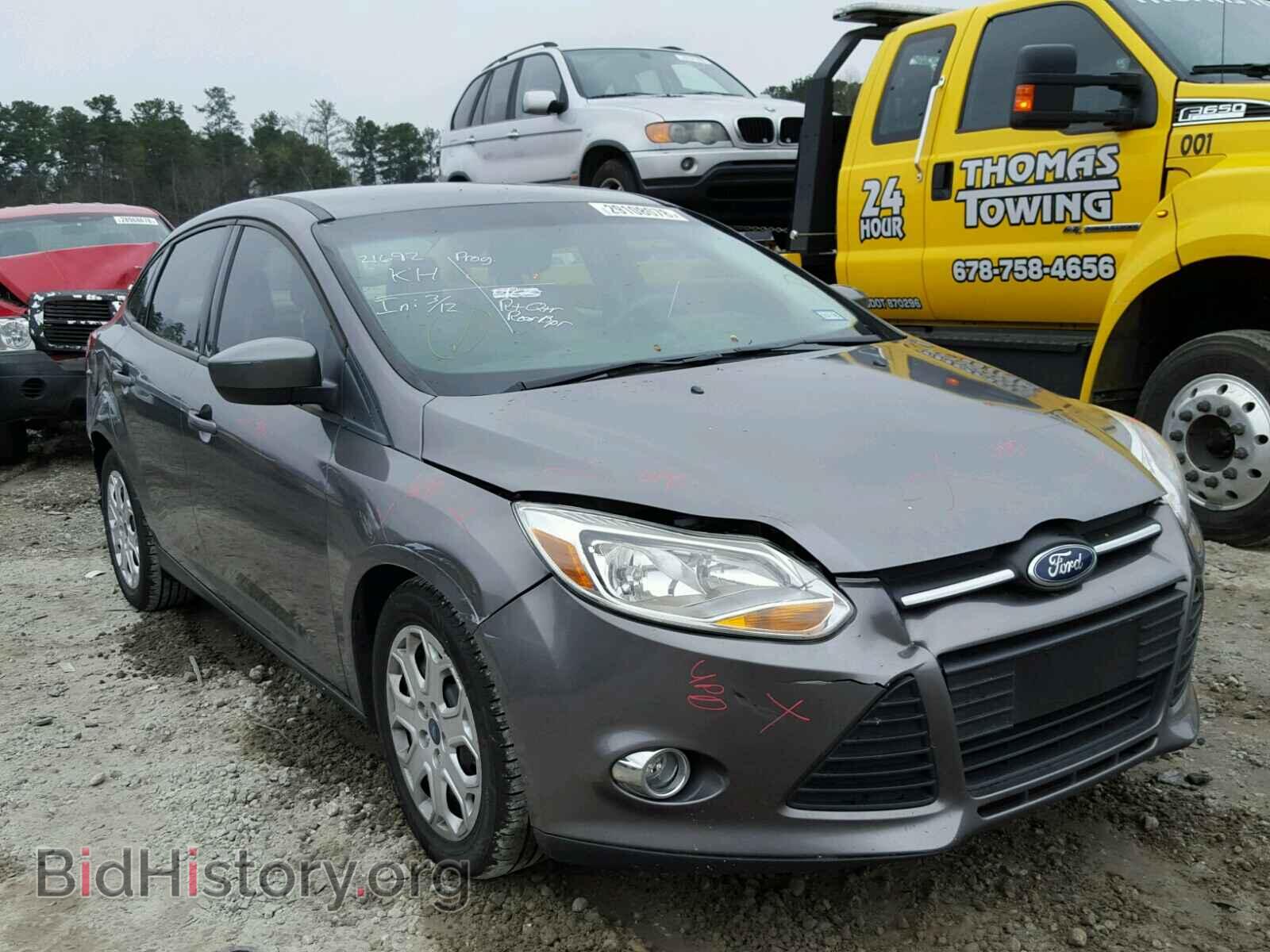 Photo 1FAHP3F28CL381811 - FORD FOCUS 2012