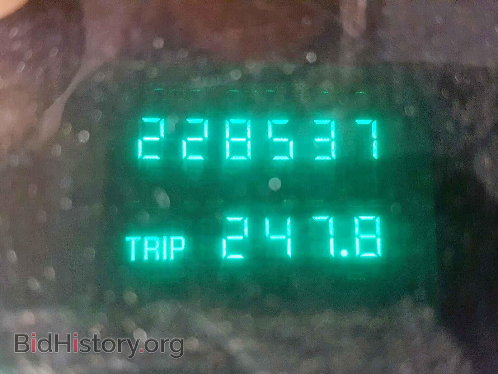 1999 CADILLAC DEVILLE - VIN: 1G6KD54Y2XU807183 - Photo 8