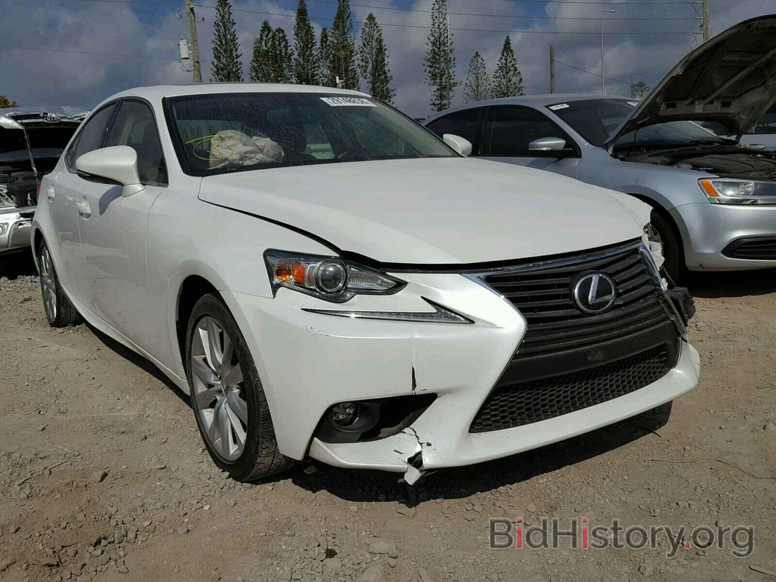 Фотография JTHBA1D28G5015381 - LEXUS IS200 2016