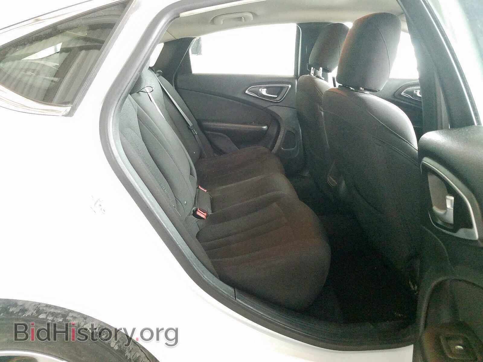 2015 CHRYSLER 200 - VIN: 1C3CCCAB1FN700292 - Photo 6