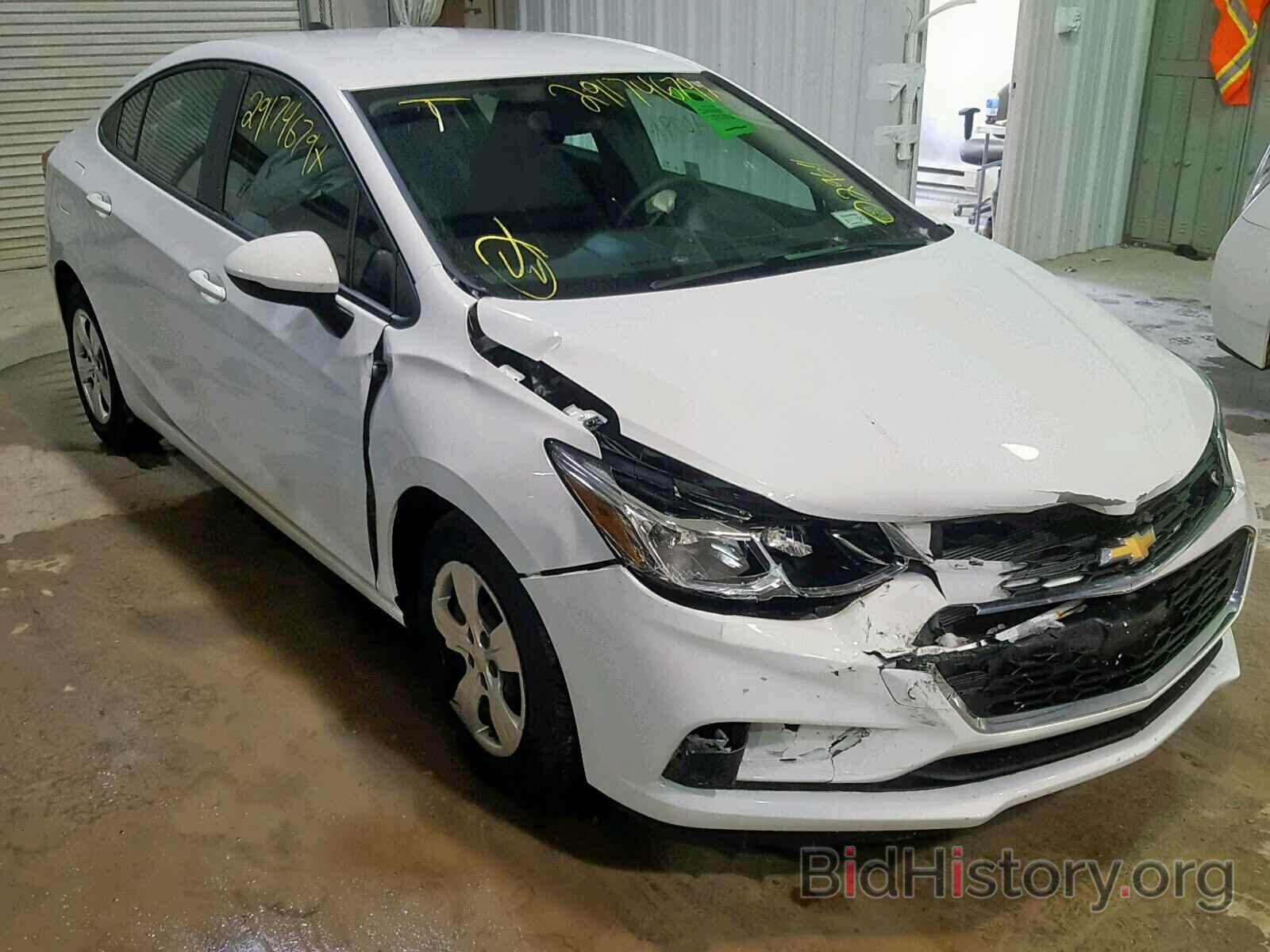 Photo 1G1BC5SM5H7135810 - CHEVROLET CRUZE 2017