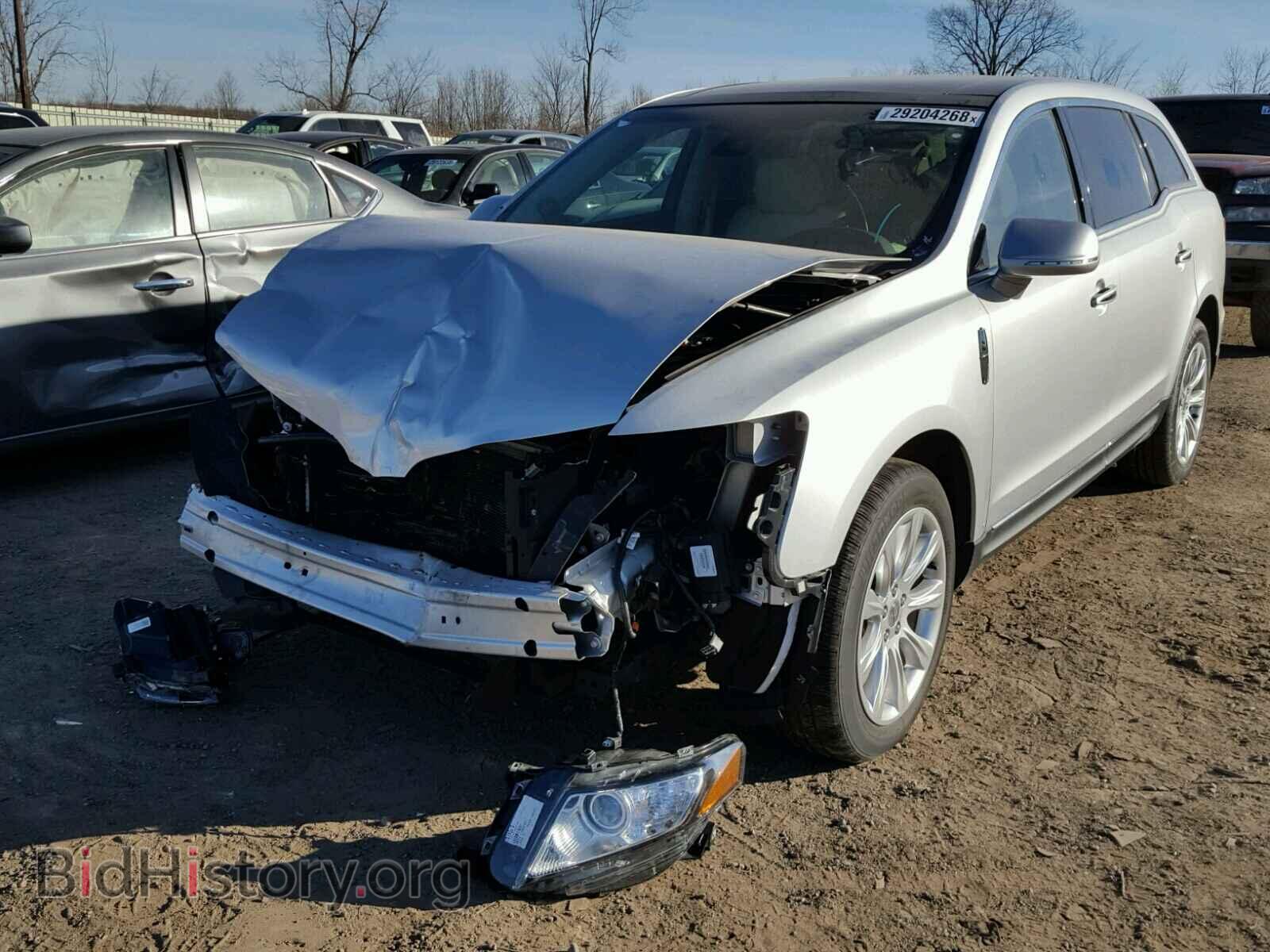 2017 LINCOLN MKT - VIN: 2LMHJ5FK8HBL00675 - Фото 2