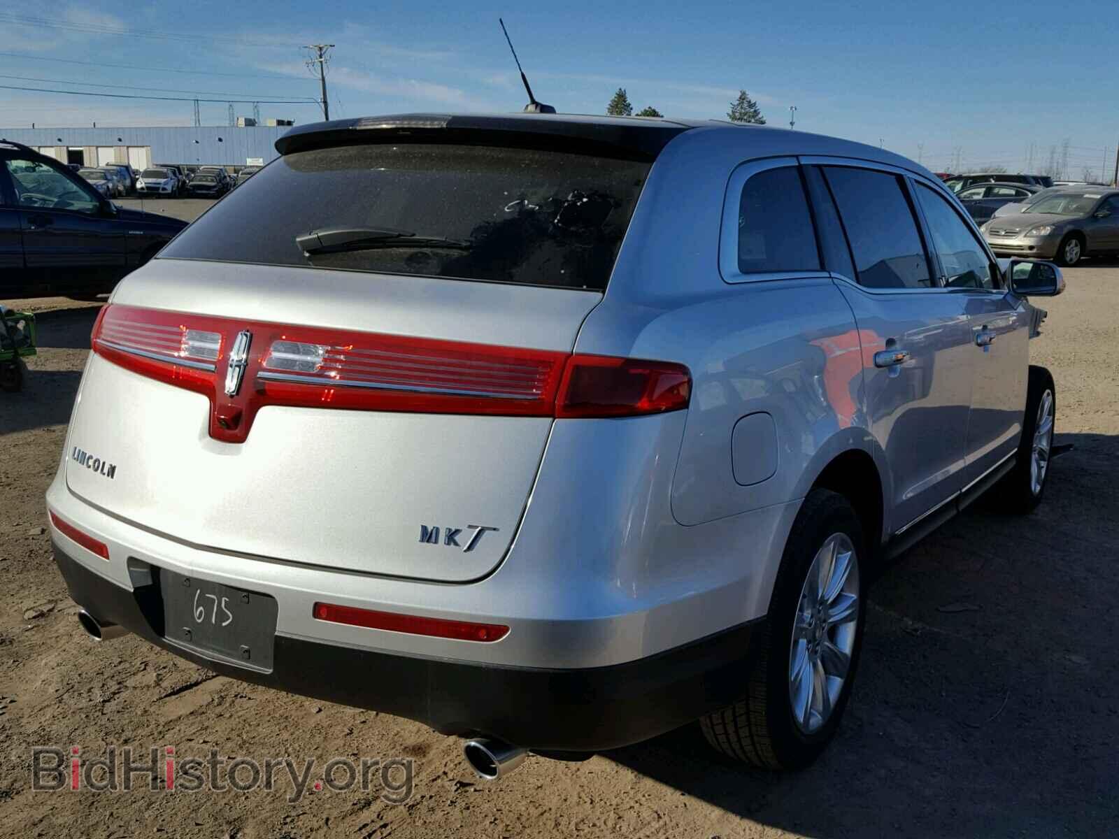 2017 LINCOLN MKT - VIN: 2LMHJ5FK8HBL00675 - Фото 4