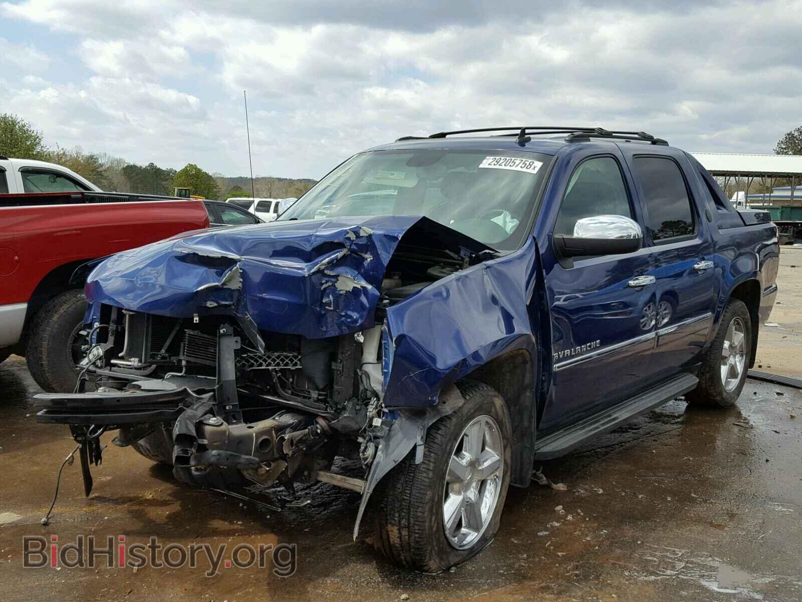 2013 CHEVROLET AVALANCHE - VIN: 3GNTKGE71DG285564 - Фото 2