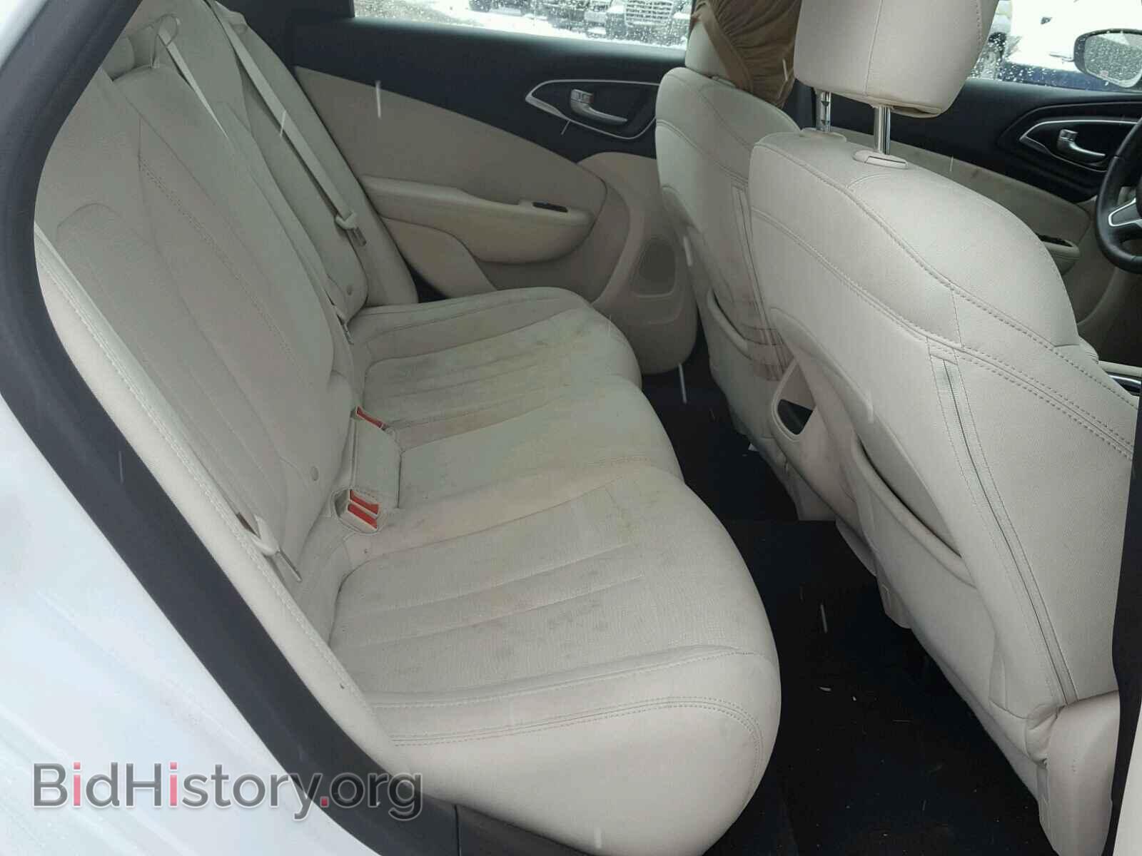 2016 CHRYSLER 200 - VIN: 1C3CCCAB3GN171588 - Фото 6