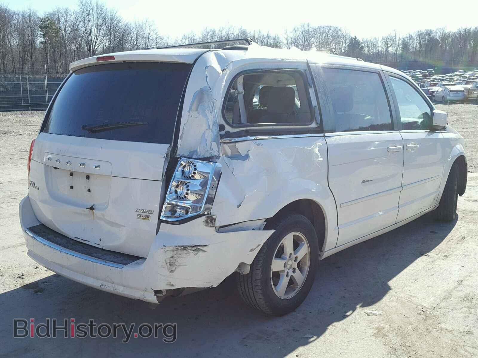 2011 DODGE CARAVAN - VIN: 2D4RN5DG4BR728445 - Фото 4