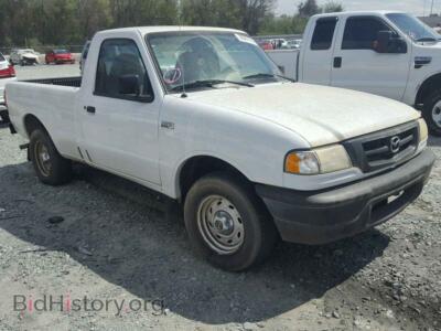2001 Mazda B2500, белый — VIN 4F4YR12C41TM09826, Copart