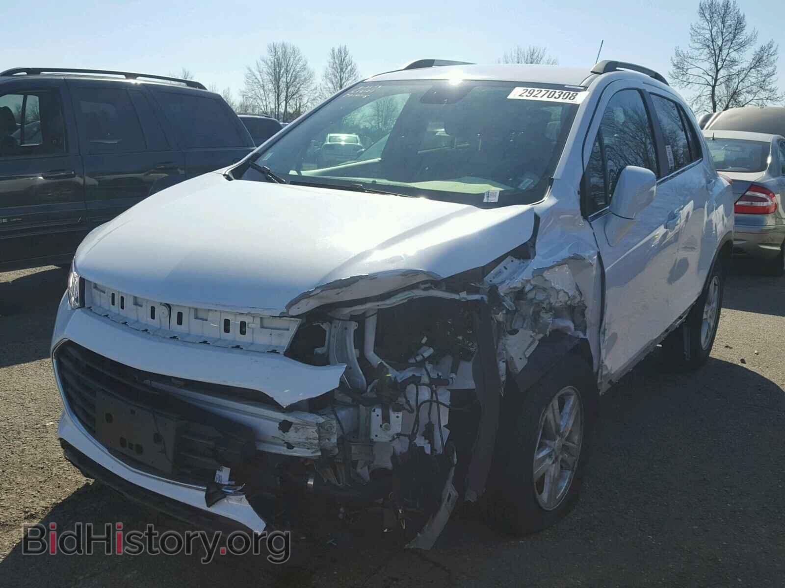 2017 CHEVROLET TRAX - VIN: 3GNCJPSBXHL167828 - Фото 2