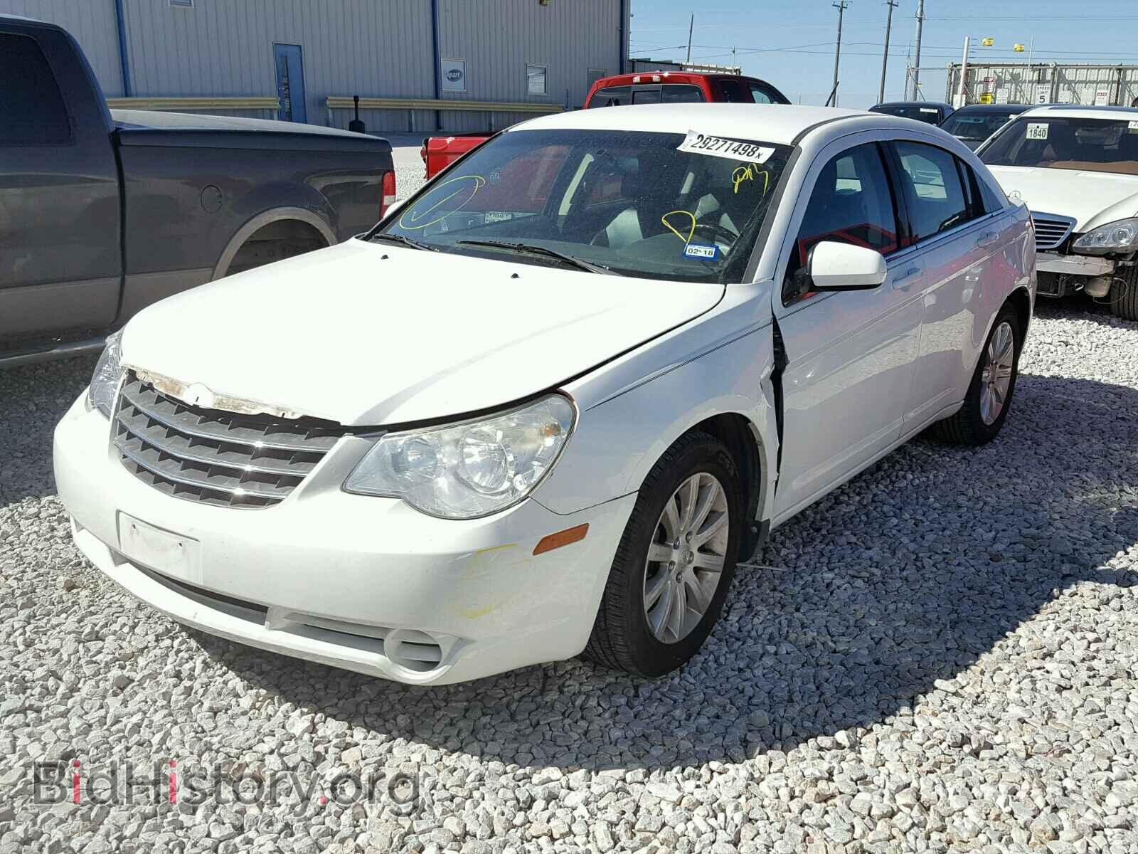 2010 CHRYSLER SEBRING - VIN: 1C3CC5FBXAN212844 - Фото 2