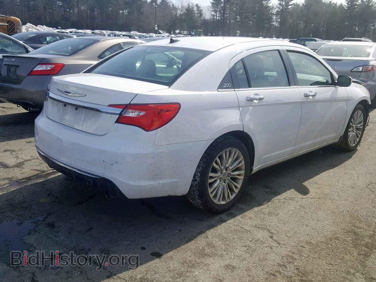 2013 CHRYSLER 200 - VIN: 1C3CCBCG0DN597687 - Photo 4