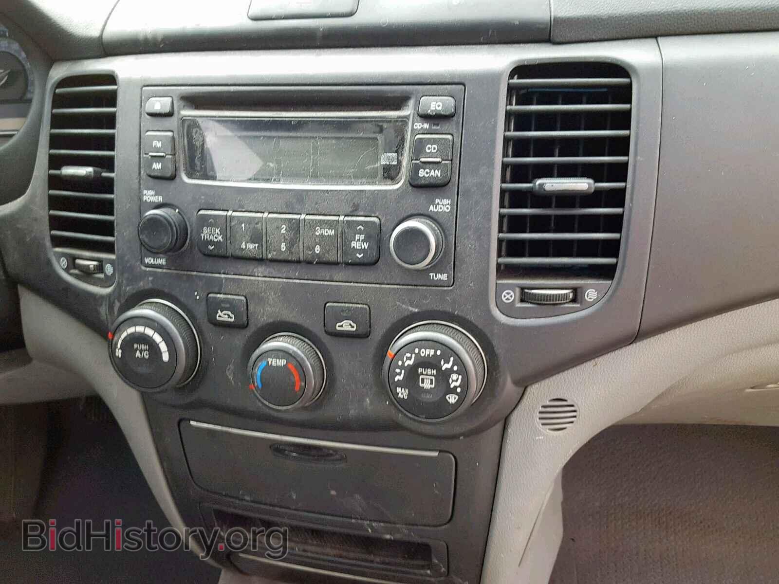 2006 KIA OPTIMA - VIN: KNAGE123765056393 - Фото 9