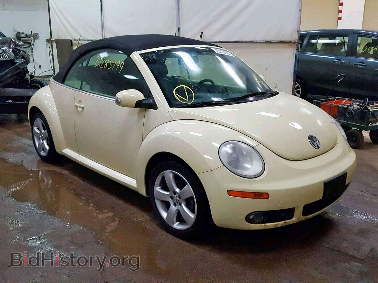 Photo  - VOLKSWAGEN BEETLE 2006